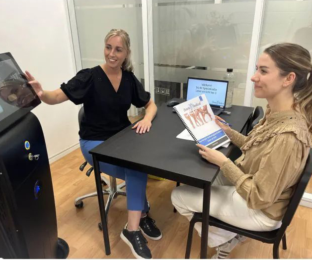 Adviesgesprek of Demo aanvragen Adviesgesprek of Demo aanvragen